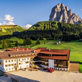 Monte Pana Dolomites Hotel, hótel í Santa Cristina in Val Gardena