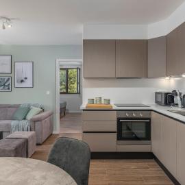 JUST RENOVATED stylish 2 bedrooms apartment only a few steps from the beach!