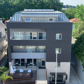 Viesnīca Villa Prime Hotel pilsētā Vilanova di Famalikana