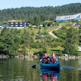 Preikestolen Hotel & BaseCamp - Preikestolen trailhead, hotel v destinaci Jorpeland