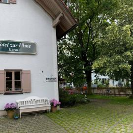 Hotel zur Ulme, hotel en Anzing