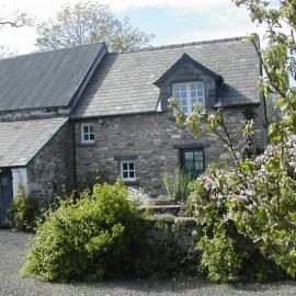 Alltybrain Farm Cottages, hotel in Brecon