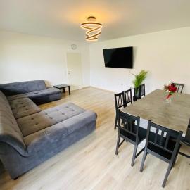 Generous Apartment I 7 Beds I 110 sqm I Fast Internet