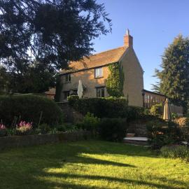 Hollyhock House Cotswold Farmhouse sleeps 10