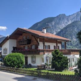 Montahaus Retro Apartments, viešbutis mieste Vandansas