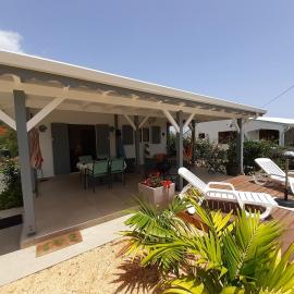 Les Gites Capra - Villa Aiméandre piscine et Spa, hotel a Bouillante