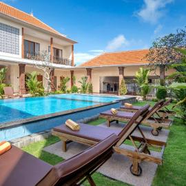 Tom's Inn Pecatu, hotel v destinácii Uluwatu