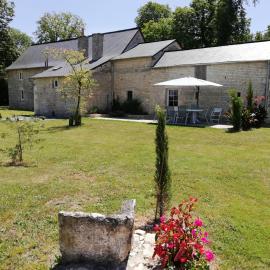 Gite du chateau, hotel en Marigny