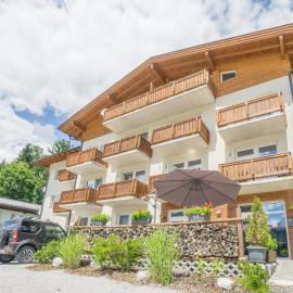 Praga Apartments & Restaurant Zell am See-Kaprun, hôtel à Piesendorf