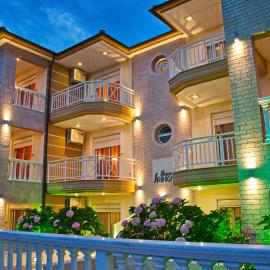 House Spanos, hotell sihtkohas Sarti