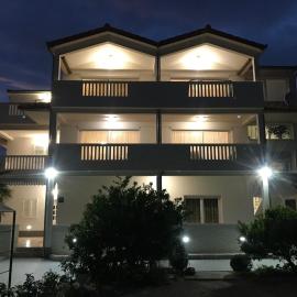 Apartments Bumbar, hotel in Rogoznica