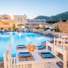 Sea View Bay Hotel, hotelli kohteessa Perivolos
