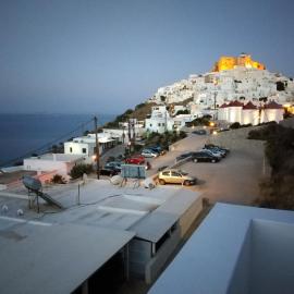 Θέαστρον - Theastron house with great view in Chora, hotel in Pera Gyalos