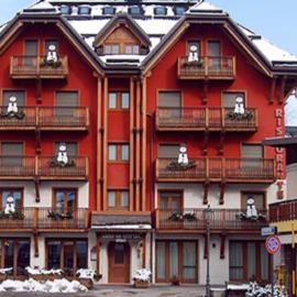 Hotel Belmonte, hotel Roanában
