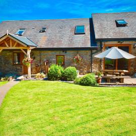 Beudy Bach, hotel Cross Handsben