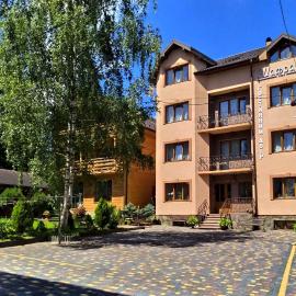 Guest House Shafran, hotelli kohteessa Jaremtše