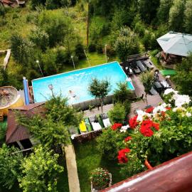 Vila Alunis、ブシュテニのホテル