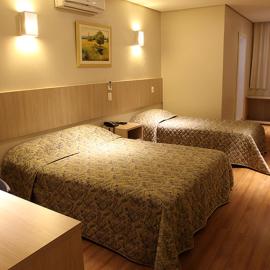 Golden Hotel - O MAIS CENTRAL - Pet Friendly โรงแรมในชาเปโก