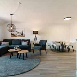 Moderne 3 Zi.-FeWo BlackForest Art Nähe Freiburg, хотел в Симонсвалд