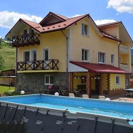 Karpatskyi Maetok, hotel i Slavske