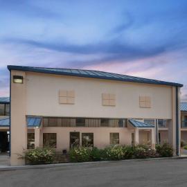 Super 8 by Wyndham Hattiesburg South, hotel in Hattiesburg