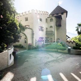 Schloss Plars wine & suites، فندق في لاغوندو