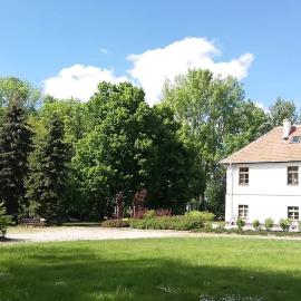 Dwór Komorowo, hotel v destinaci Komorowo