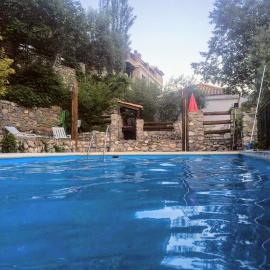 Cortijo La Solana – hotel w mieście Güéjar-Sierra