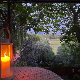 Haus im Grünen Meer, hotel a Egsdorf