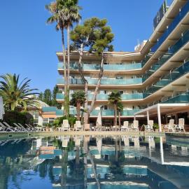 Hotel Canada Palace, hotel u gradu 'Calafell'