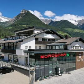 Appartments Hopfgartner Eurospar, hotel din Lutago