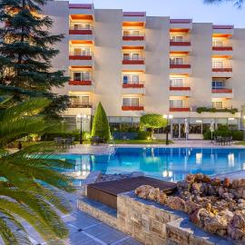 Oasis Hotel Apartments, hotel di Athena
