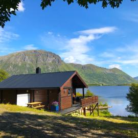 Eagle View Lofoten, מלון בBøstad
