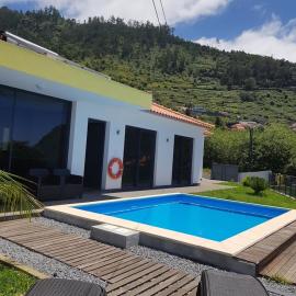 migs'place, hotelli kohteessa Arco da Calheta
