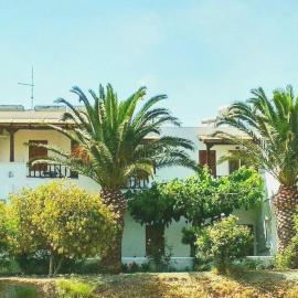 Mavrikou Helen Apartments, hotell i Skiros