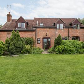 Lawn Farm Cottage, hotel in Gloucester