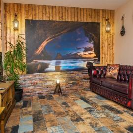 Deluxe Pirate's Cove Themed Apartment, hotel in St Austell