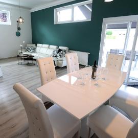 Exklusive FW mit 3 SZ und großer Terrasse, hotelli kohteessa Gratkorn