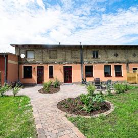 Ferienhaus mit Terrasse und Garten in Wandlitz, hotell i Wandlitz