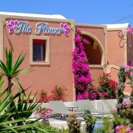 Pension The Flower, hotel di Oia