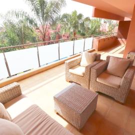 Salinas. Apartment for 4. Terrace/Parking/Pools/Gym/4mins beach