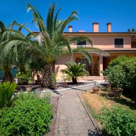 Villa Alida - Case Vacanza Giorgia e Martina