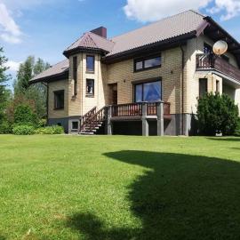 Ramus poilsis prie Širvintų marių، فندق في Širvintos