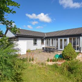 Beautiful Home In Allingåbro With Wifi, hotell sihtkohas Allingåbro
