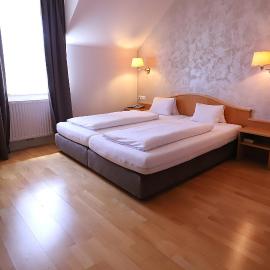 Stadthotel GARNI Pinkafeld، فندق في بينكافيلد