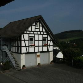 Ferienhaus Zur Ennest, khách sạn ở Schmallenberg