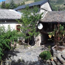 Les pruniers, hotel in Fraissinet-de-Fourques