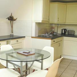 Basingstoke Apartments - Westlands House, City Centre, Home-From-Home, hotel a Basingstoke