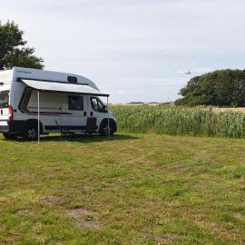Wohnmobilstellplatz Hemenswarft an der Nordsee - Meerblick, hotel di Emmelsbüll-Horsbüll