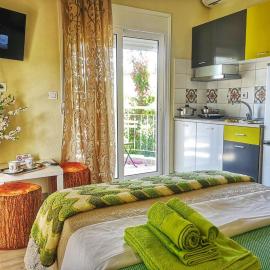 Nikiti Spathies Resort - Studio apartment by Spathies Beach, מלון בקאלוגריה